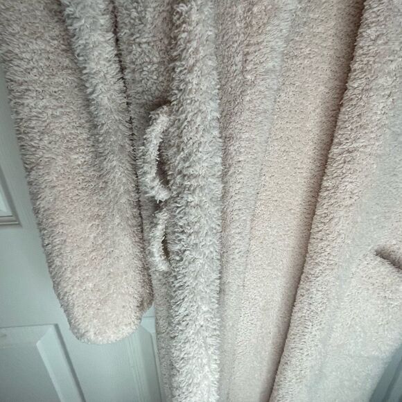 Barefoot Dreams Cozychic Plush Soft Robe with Pockets Size 2 - Measures as large - Picture 5 of 9